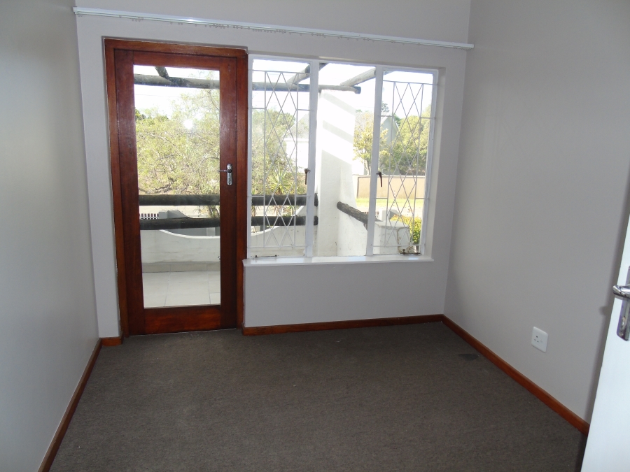 To Let 3 Bedroom Property for Rent in Beacon Bay Eastern Cape